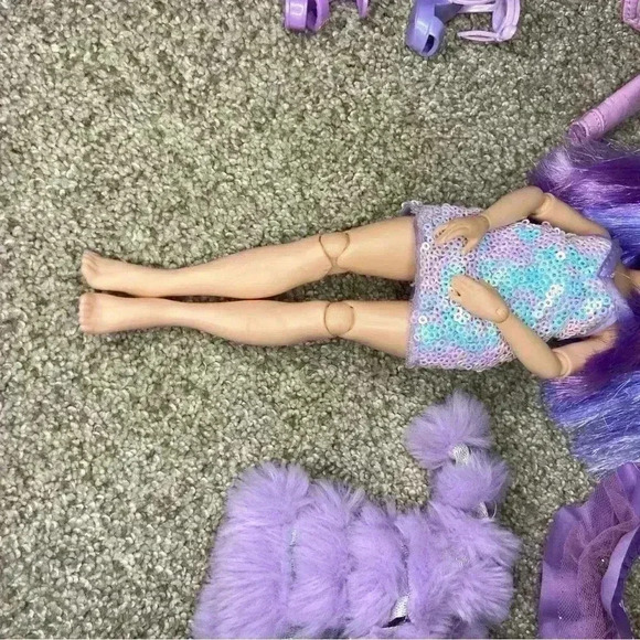 Rainbow High Purple Fashion Doll Series 1 - Violet Willow, Lot W/ shoes/clothes - Picture 7 of 11